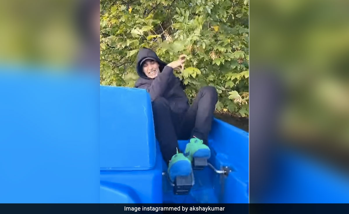 Akshay Kumar Let Daughter Nitara Steer The Boat And It Didn't End Well