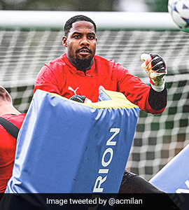 AC Milans Mike Maignan Stands In Way Of Old Club PSG In Champions League