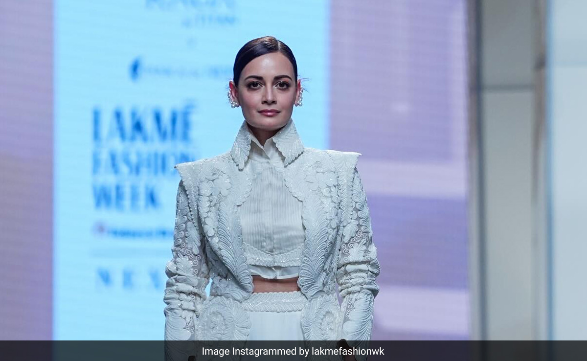 Dia Mirza Ruled The LFW 2023 Ramp In A Stunning White Attire For Pankaj And Nidhi