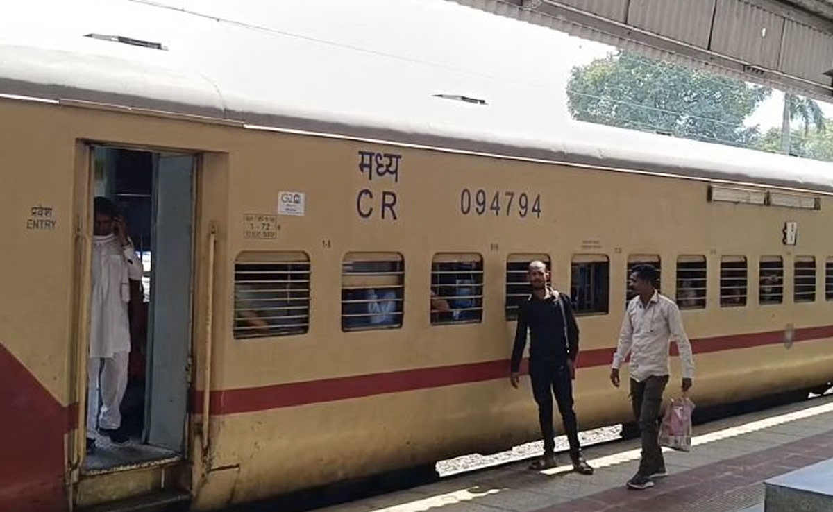 हरदा : पनवेल एक्सप्रेस में महिला ने दिया बच्चे को जन्म, पूरी तरह स्वस्थ जच्चा-बच्चा