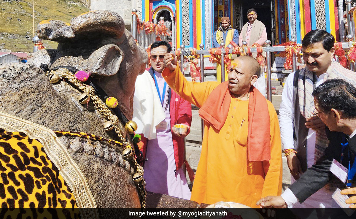 Yogi Adityanath Offers Prayers At Kedarnath Temple