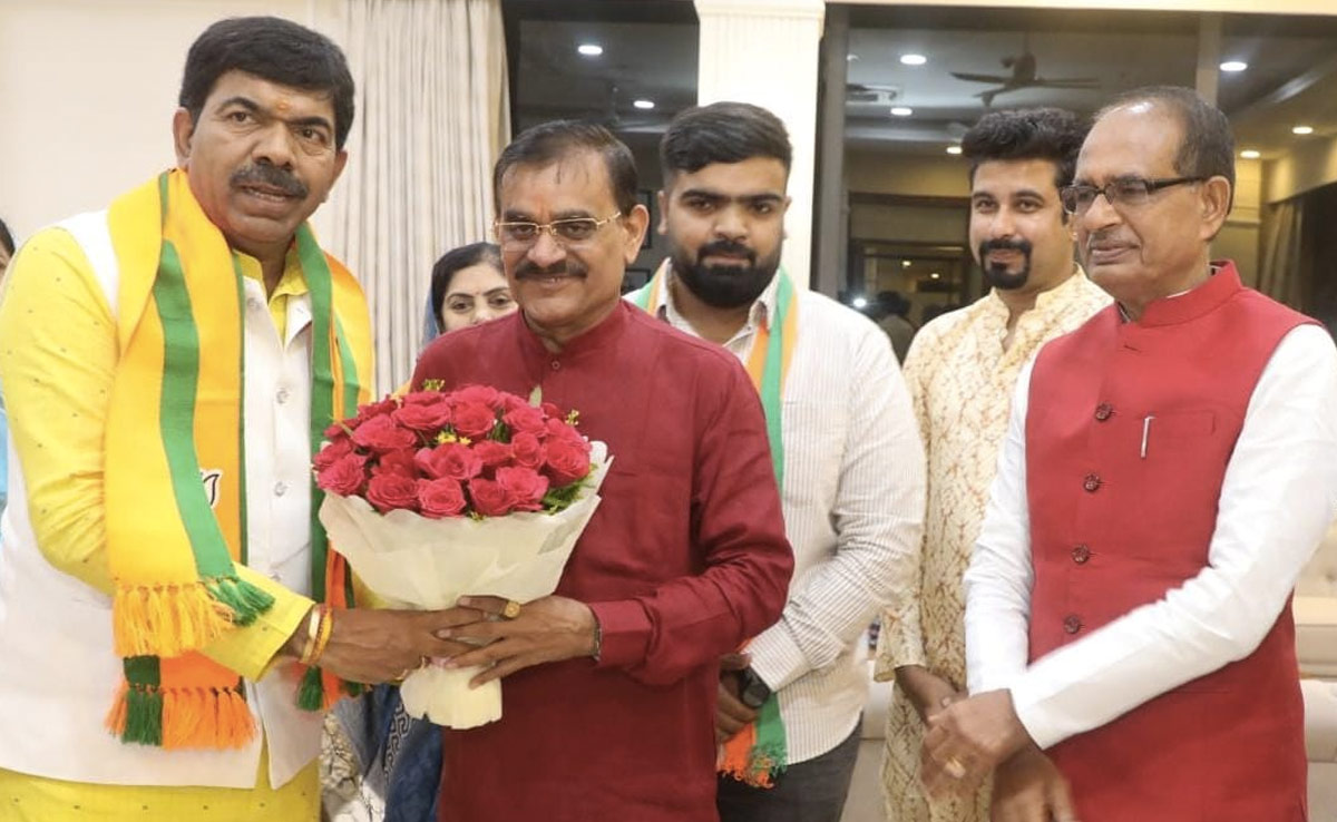 MP Election 2023 News: विधानसभा चुनाव से पहले बढ़ा बीजेपी का कुनबा, निर्दलीय विधायक प्रदीप जायसवाल हुए शामिल