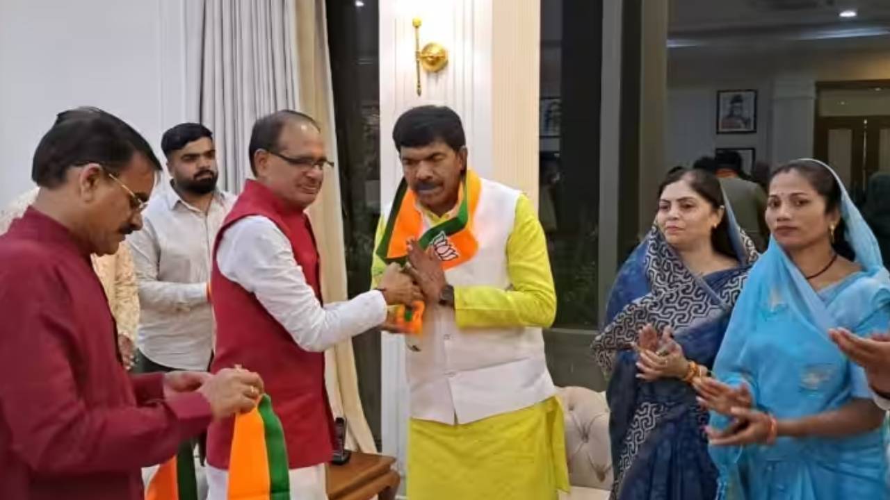 वारासिवनी से निर्दलीय विधायक प्रदीप जायसवाल बीजेपी में हुए शामिल