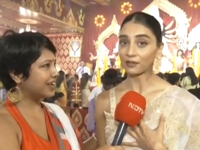 Durga Puja Special | Pandal Food Binge With Dolly Singh