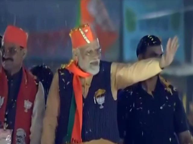 Watch: Big Welcome For PM Modi In BJP Stronghold Indore