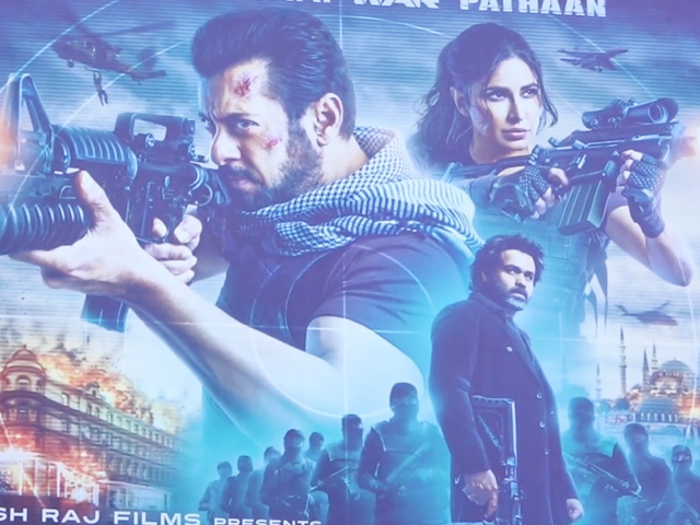 Full On Action-Packed": Fans Review <i>Tiger 3</i> After First Day First Show