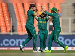 Champions Trophy 2025: दक्षिण अफ्रीका की फूटी किस्मत, जिससे थी ट्रॉफी जिताने की उम्मीद, वहीं हुआ बाहर Champions Trophy 2025: दक्षिण अफ्रीका की फूटी किस्मत, जिससे थी ट्रॉफी जिताने की उम्मीद, वहीं हुआ बाहर