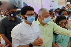 BMC की शिकायत पर आदित्य ठाकरे, सचिन अहीर और सुशील शिंदे के ख़िलाफ़ FIR BMC की शिकायत पर आदित्य ठाकरे, सचिन अहीर और सुशील शिंदे के ख़िलाफ़ FIR