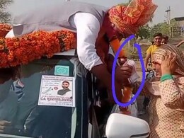 Rajasthan Election 2023: वोटरों को पैसे बांटते पकड़े गए नेताजी, सोशल मीडिया पर वायरल हुआ वीडियो