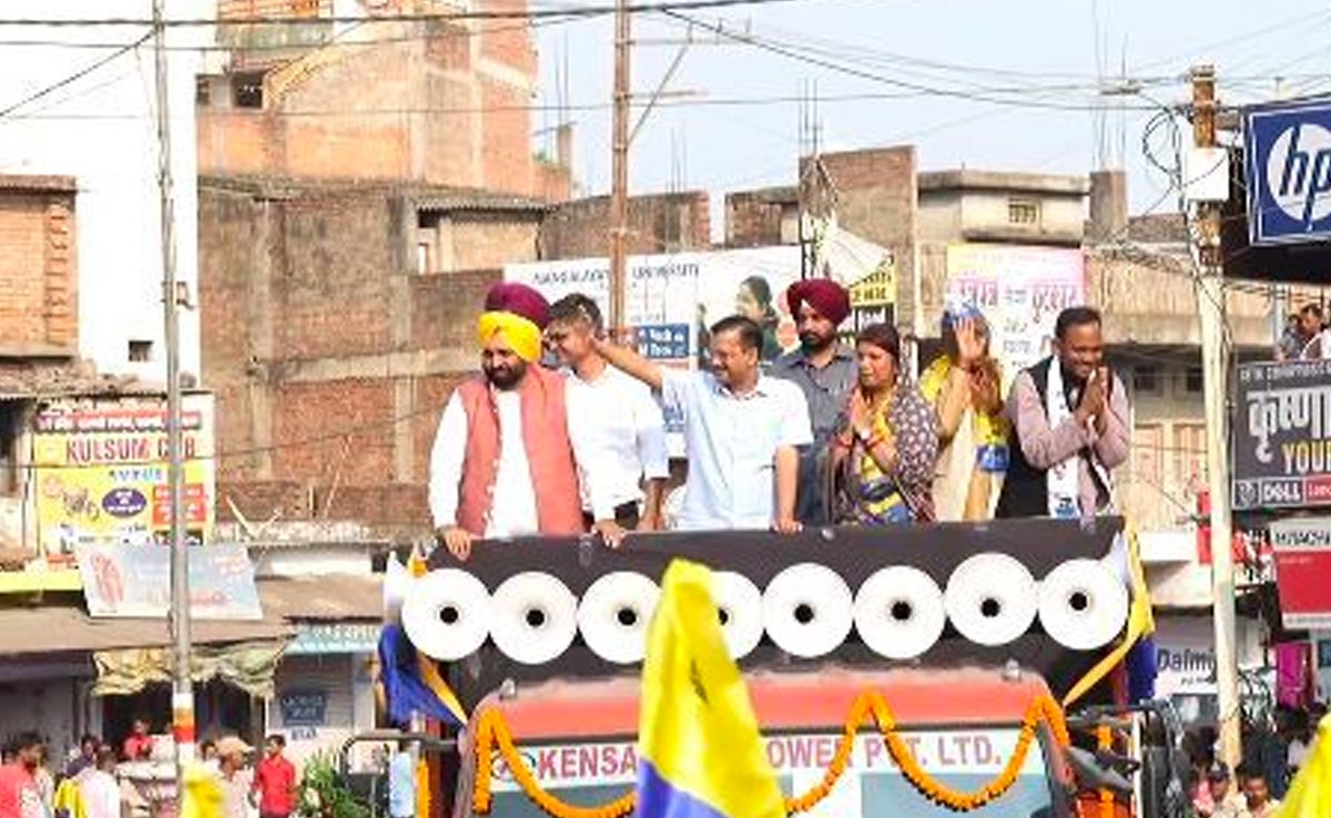 ED के समन की अवहेलना कर केजरीवाल ने MP के सिंगरौली में चुनावी रोड शो में लिया हिस्सा