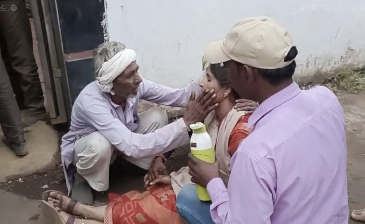 लाश लेकर एसपी ऑफिस पहुंचे परिजन, जमकर किया हंगामा, आरोपियों के खिलाफ कार्रवाई की मांग