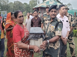 सरहद की सिपाही बनीं मधुमक्खियां, घुसपैठ और तस्करी रोकने में ऐसे करेंगी बीएसएफ की मदद सरहद की सिपाही बनीं मधुमक्खियां, घुसपैठ और तस्करी रोकने में ऐसे करेंगी बीएसएफ की मदद