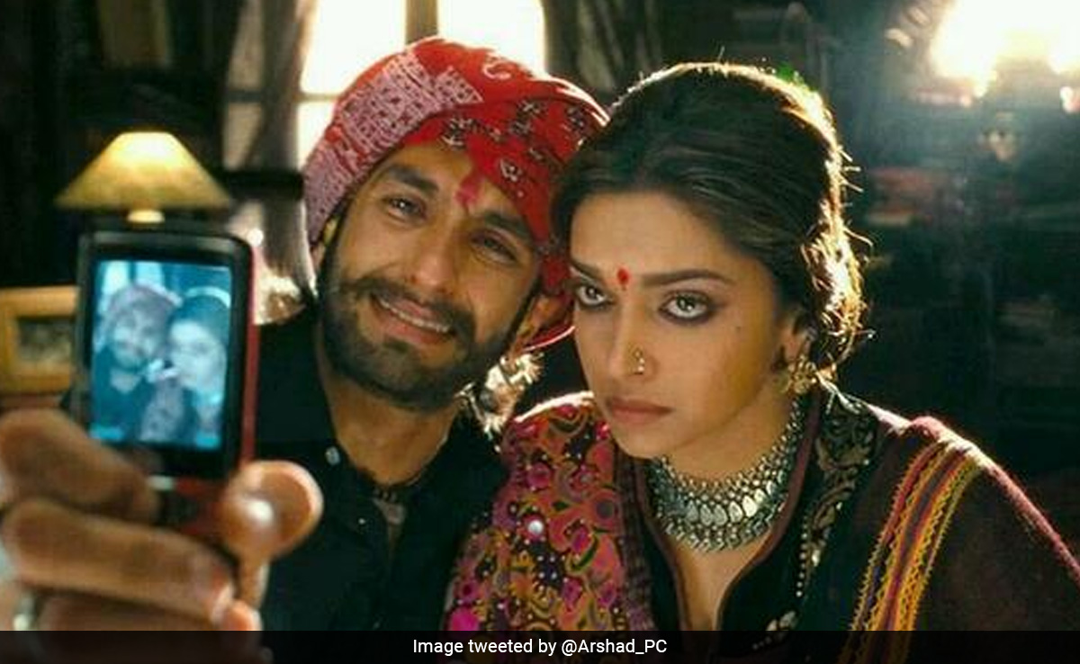 <i>Ram-Leela</i> Star Gulshan Devaiah Reveals How The Deepika Padukone-Ranveer Singh Romance Progressed