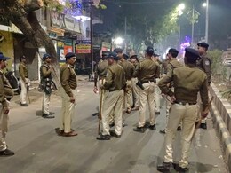जबलपुर में वोटिंग के बाद भिड़े BJP, कांग्रेस और AIMIM के कार्यकर्ता, फायरिंग में एक पुलिसकर्मी घायल जबलपुर में वोटिंग के बाद भिड़े BJP, कांग्रेस और AIMIM के कार्यकर्ता, फायरिंग में एक पुलिसकर्मी घायल