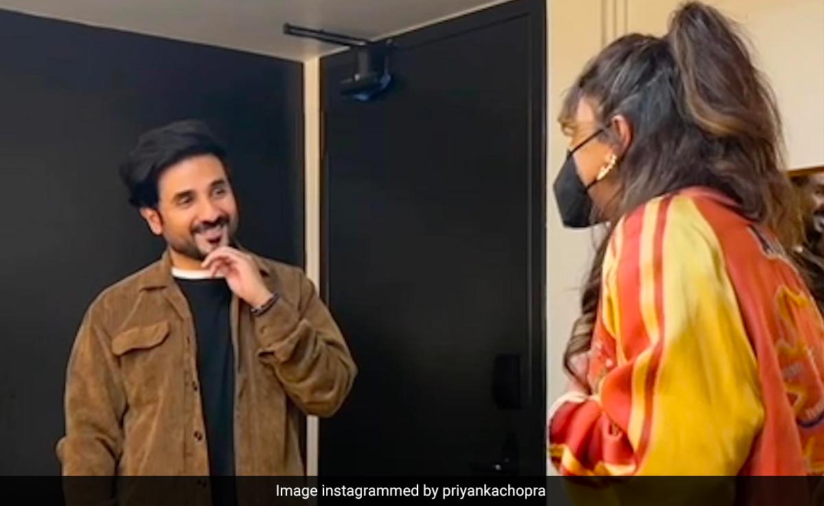 Vir Das Thanks Priyanka Chopra For Flowers And "For Every Door You've Opened For The Rest Of Us"