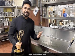 Why Vir Das Posed Next To A Dishwasher After "Big Moment" At International Emmys Why Vir Das Posed Next To A Dishwasher After "Big Moment" At International Emmys
