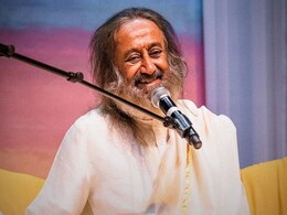 आध्यात्मिक गुरु Sri Sri Ravi Shankar ने बताए ध्यान के फायदे, साथ ही बिजनेस लीडर्स को दी सलाह  आध्यात्मिक गुरु Sri Sri Ravi Shankar ने बताए ध्यान के फायदे, साथ ही बिजनेस लीडर्स को दी सलाह