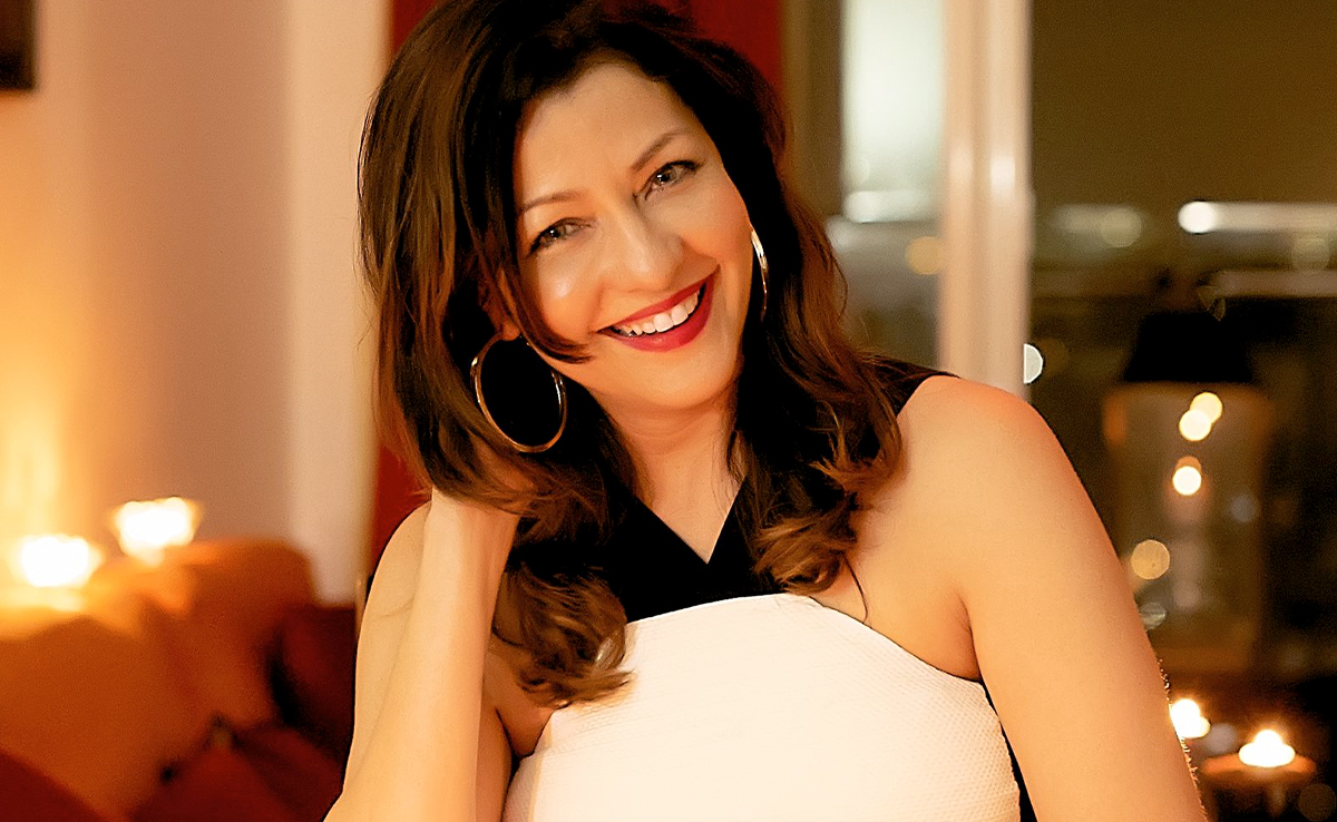 Exclusive Interview : ब्यूटी क्वीन अदिति ने बताया, 'मां, मेडिकल और मिसेज वर्ल्ड' के लिए कितनी मेहतन करनी पड़ी