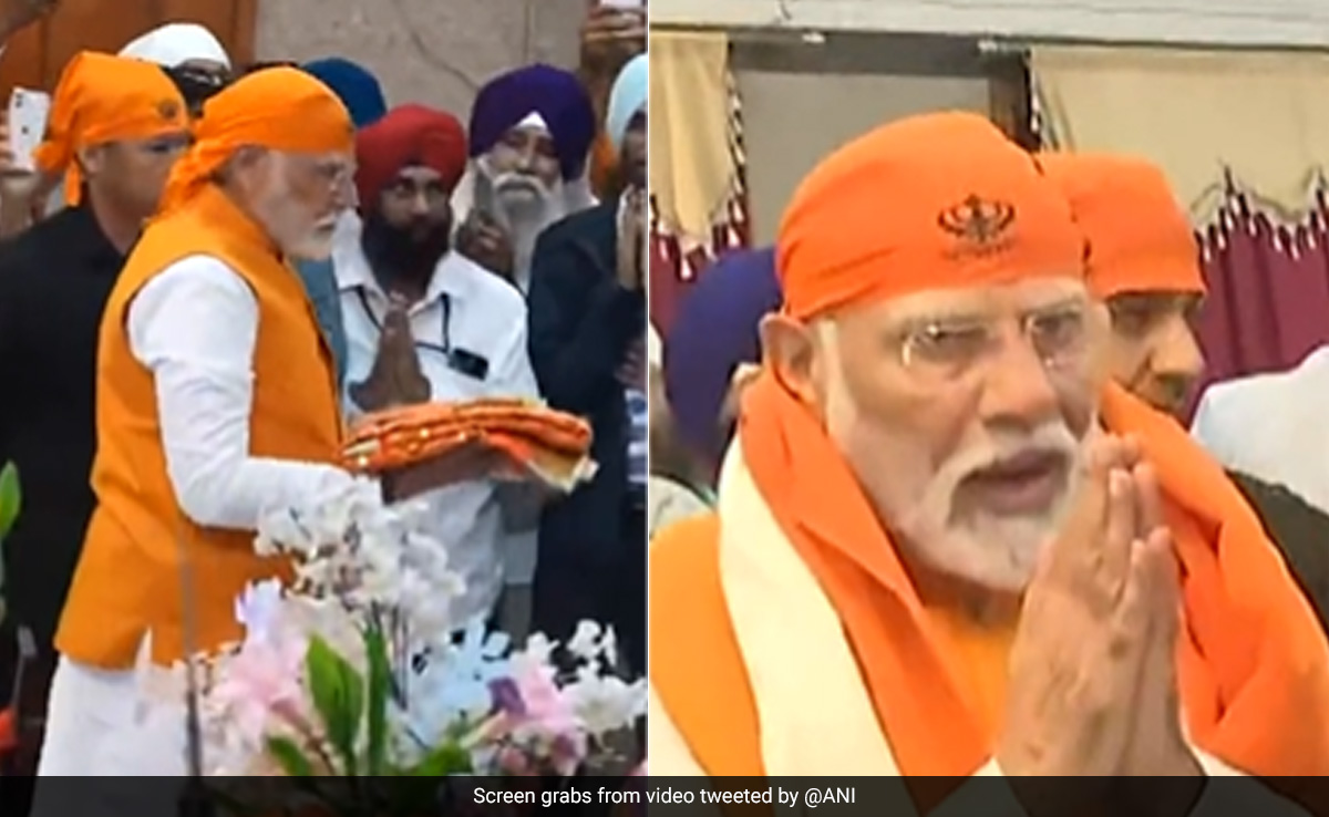 Watch: PM Modi Visits Hyderabad's Ameerpet Gurudwara On Guru Nanak Jayanti