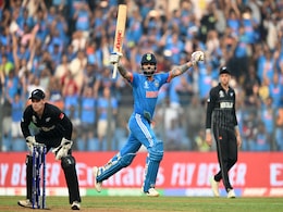 India vs New Zealand Semi Final: विराट कोहली ने तोड़ा सचिन तेंदुलकर का वर्ल्ड रिकॉर्ड, सोशल मीडिया पर आई मजेदार मीम्स की बाढ़ India vs New Zealand Semi Final: विराट कोहली ने तोड़ा सचिन तेंदुलकर का वर्ल्ड रिकॉर्ड, सोशल मीडिया पर आई मजेदार मीम्स की बाढ़