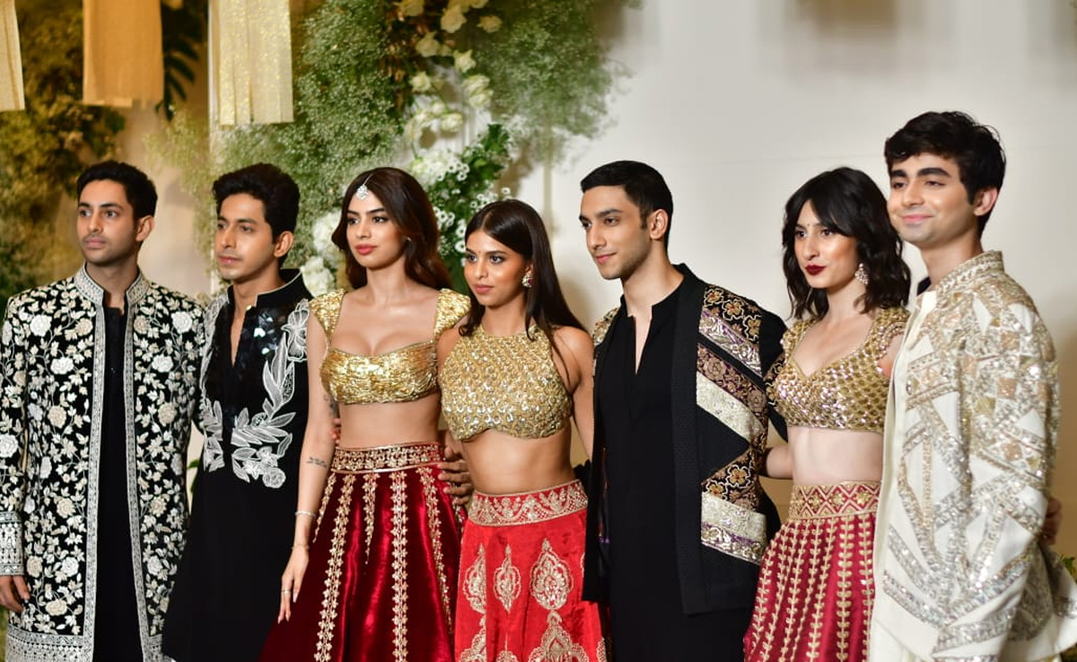 Suhana Khan, Agastya Nanda And <i>The Archies</i> Gang Lit Up Manish Malhotra's Diwali Party Like This