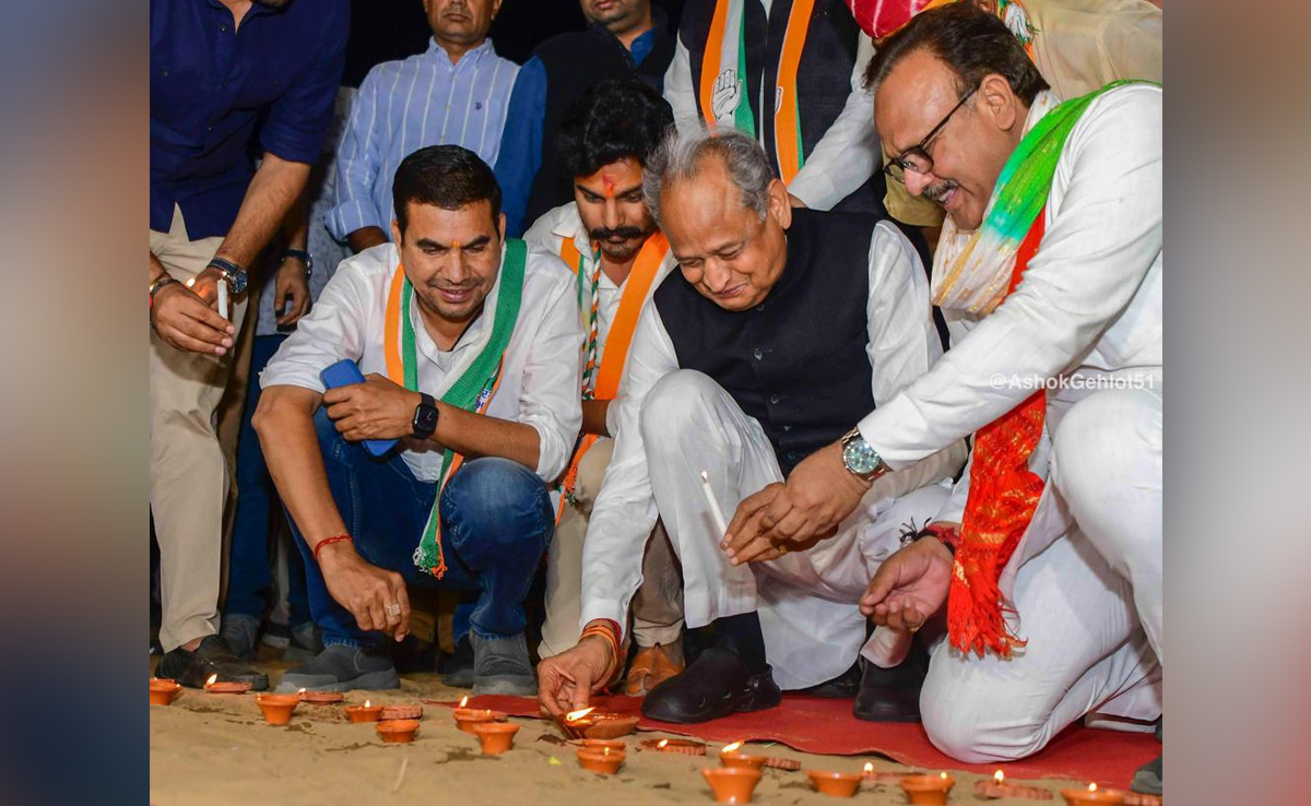 Diwali 2023: जयपुर के विद्याधर नगर स्टेडियम में CM ने जलाए 1,56,000 दीये, राज्यपाल ने रोशनी को डेढ़ घंटे तक निहारा