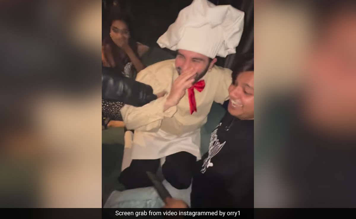 Orry's LOL Post About "Another Day, Another Party." Janhvi, Khushi React