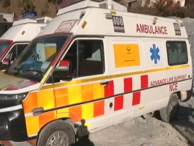 सिलक्यारा : फंसे मजदूरों के लिए की गई मेडिकल व्यवस्था, 4 एंबुलेंस तैनात, 35 तैनात