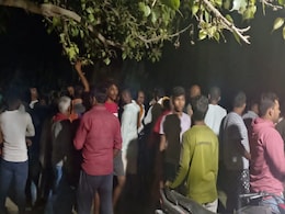 बिहार : खेतों से घर आ रहे किसानों की नाव सरयू नदी में पलटी, दो की मौत, सात लापता बिहार : खेतों से घर आ रहे किसानों की नाव सरयू नदी में पलटी, दो की मौत, सात लापता