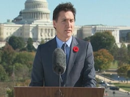 अब जमैका में खराब हुआ कनाडा के पीएम का विमान, परिवार के साथ छुट्टी मनाने गए थे अब जमैका में खराब हुआ कनाडा के पीएम का विमान, परिवार के साथ छुट्टी मनाने गए थे