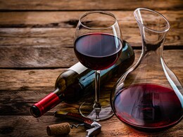 घुसपैठिए ने स्पैनिश वाइनरी में लगाई सेंध, 2.5 मिलियन यूरो की प्रीमियम रेड वाइन लीक कर दी... घुसपैठिए ने स्पैनिश वाइनरी में लगाई सेंध, 2.5 मिलियन यूरो की प्रीमियम रेड वाइन लीक कर दी...