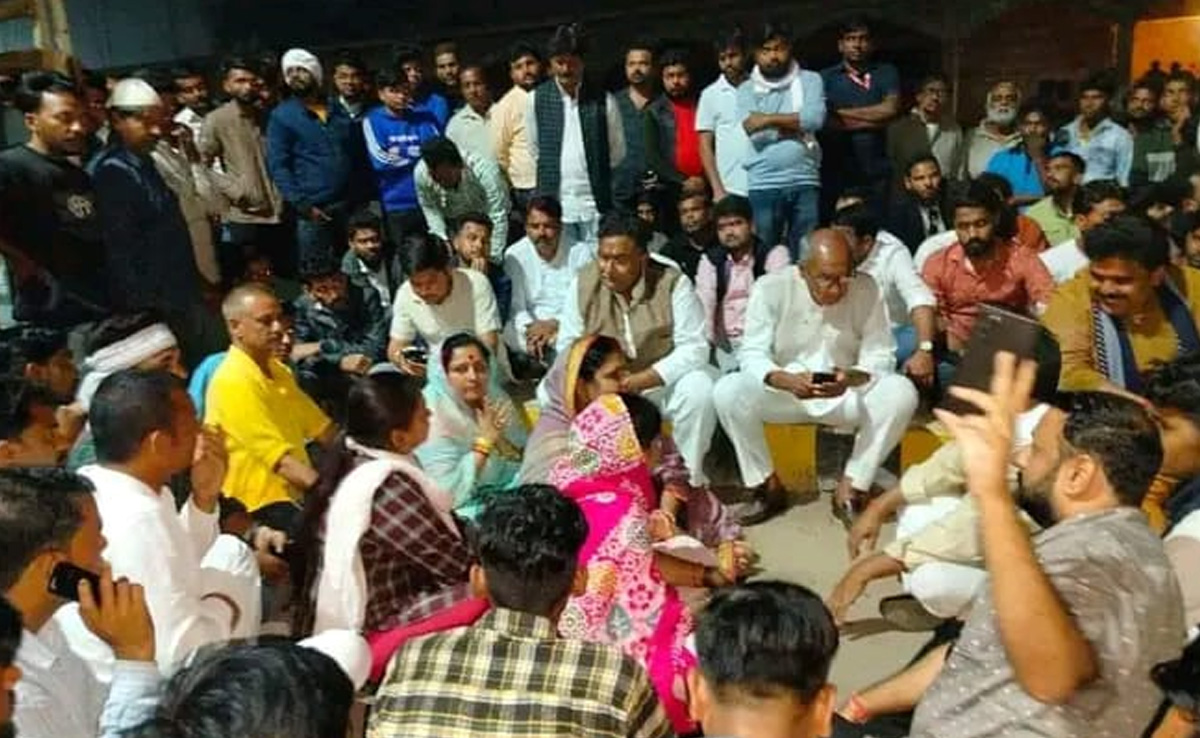 छतरपुर SP के आश्वासन पर दिग्विजय सिंह का धरना खत्म, बोले- कार्रवाई नहीं हुई तो होगा बड़ा आंदोलन