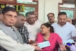 Video: UP Minister Slammed For "Photo Op" As Dead Soldier's Mother Sobs Video: UP Minister Slammed For "Photo Op" As Dead Soldier's Mother Sobs