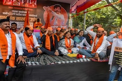 मराठा आरक्षण : केवल महाराष्ट्र के मानने से नहीं बनेगी बात, इन चुनौतियों को भी करना पड़ेगा पार मराठा आरक्षण : केवल महाराष्ट्र के मानने से नहीं बनेगी बात, इन चुनौतियों को भी करना पड़ेगा पार