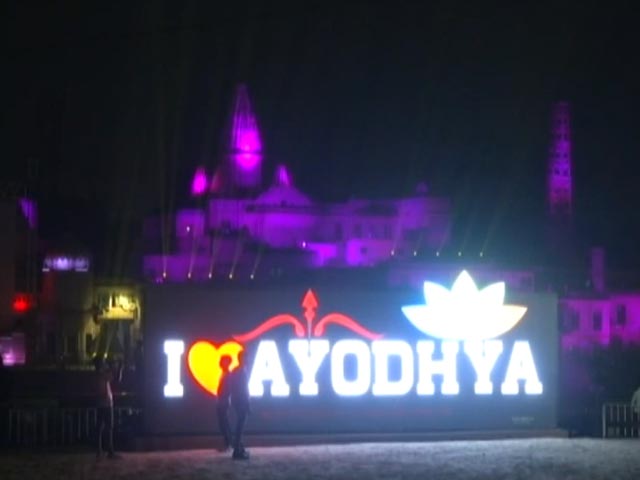 अयोध्या में दीवाली से पहले भव्य तैयारी, राम की पैड़ी पर लेजर एंड लाइट शो