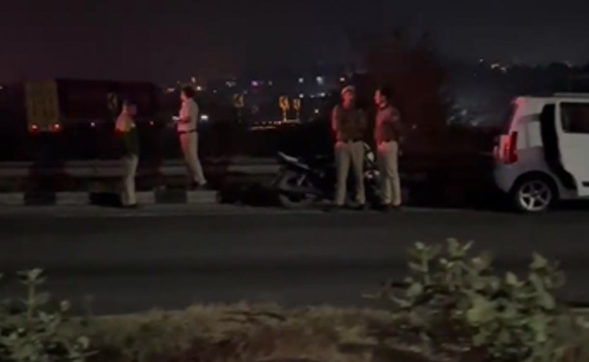 गुरुग्राम में गौ तस्करों का तांडव, गायों से भरा ट्रक ले जाने से रोका तो गौ रक्षकों पर बरसाईं गोलियां