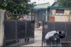 निर्वासित अफगान राजा की संपत्ति काबुल हाउस कराया जाएगा खाली, 17 परिवार होगा बेघर निर्वासित अफगान राजा की संपत्ति काबुल हाउस कराया जाएगा खाली, 17 परिवार होगा बेघर