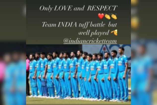 करीना ने अपने इंस्टा स्टोरी पर यह तस्वीर शेयर की  करीना ने अपने इंस्टा स्टोरी पर यह तस्वीर शेयर की