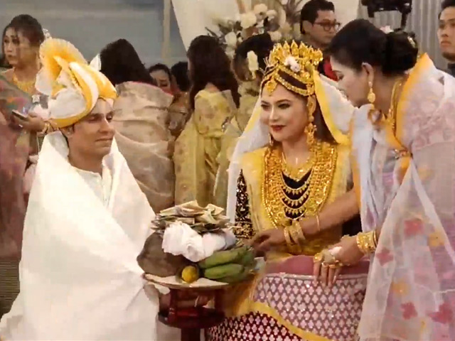 रणदीप हुड्डा और लिन लैशराम की मैतेई शादी को देख मुरीद हुए लोग, केंद्रीय मंत्री से लेकर फिल्मी सितारे भी कर रहे हैं तारीफ