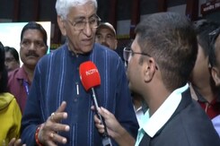 TS Singh बोले, 'जब तक राजनीति में हूं पंजे में रहूंगा' TS Singh बोले, 'जब तक राजनीति में हूं पंजे में रहूंगा'