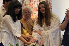 "You Have Sung For Me": Aishwarya Rai Bachchan To The Paps At Her Birthday Celebrations "You Have Sung For Me": Aishwarya Rai Bachchan To The Paps At Her Birthday Celebrations