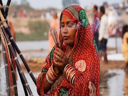 Chhath Puja 2023: यहां जानिए नहाय खाय से सूर्य को अर्घ्य देने तक का शुभ मुहूर्त  Chhath Puja 2023: यहां जानिए नहाय खाय से सूर्य को अर्घ्य देने तक का शुभ मुहूर्त