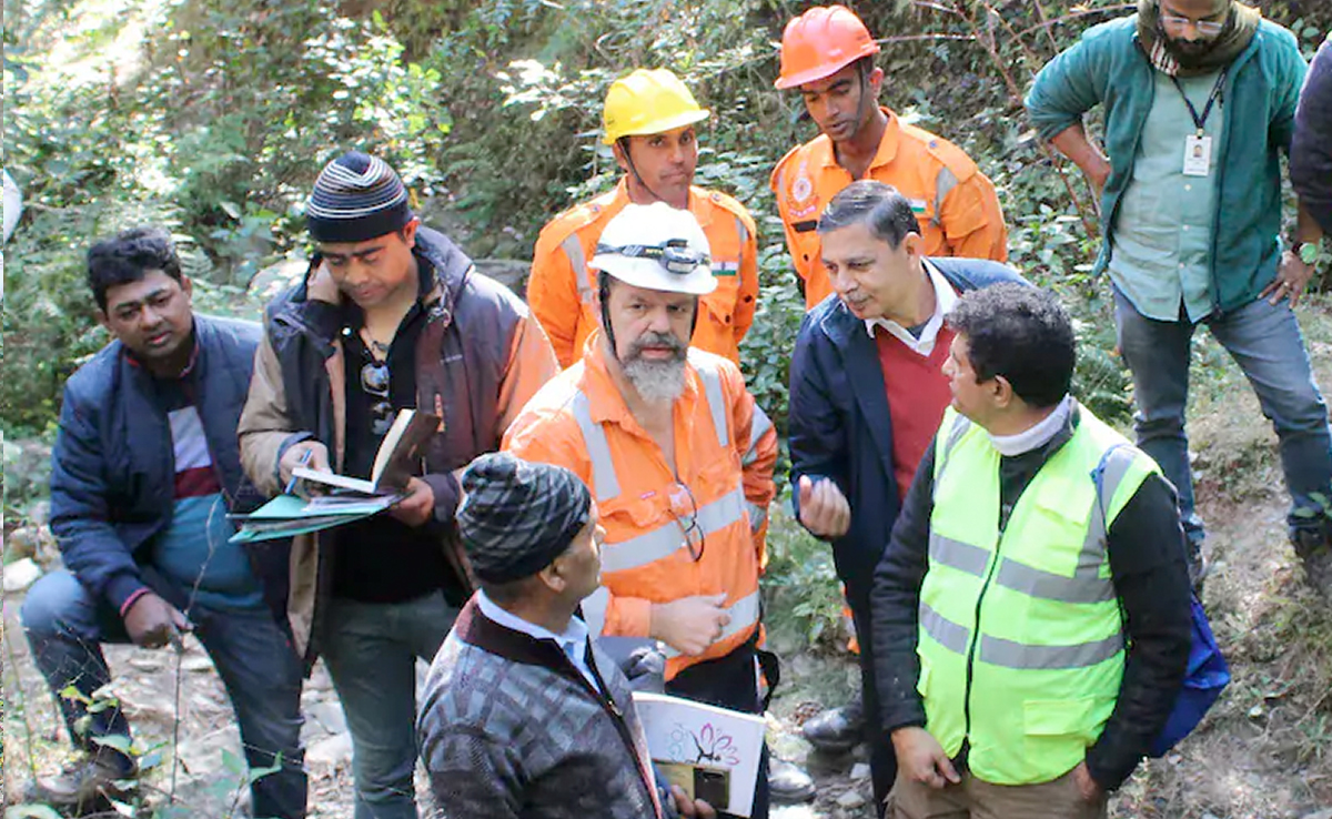"मैंने रैट हॉल माइनिंग की सलाह दी क्योंकि...." : टनलिंग एक्सपर्ट आरनॉल्ड डिक्स ने बताया कैसे बचाए गए 41 मजदूर