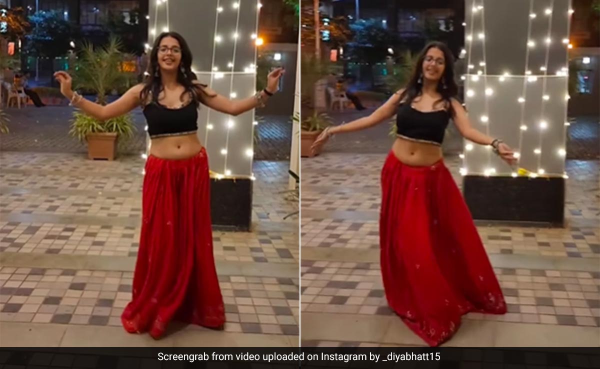 लड़की ने खलासी सॉन्ग पर किया धांसू बेली डांस, Video देख नज़रें नहीं हटा पा रहे लोग