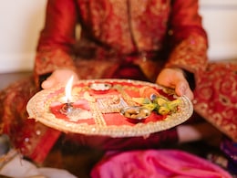 छोटी दिवाली से लेकर गोर्वधन पूजा की तारीख और शुभ मुहूर्त जानिए यहां और बनाइए अपने फेस्टिवल को खास छोटी दिवाली से लेकर गोर्वधन पूजा की तारीख और शुभ मुहूर्त जानिए यहां और बनाइए अपने फेस्टिवल को खास