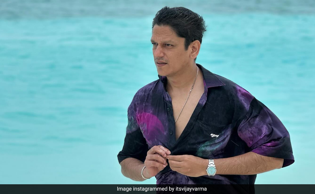 The Internet Is Convinced Vijay Varma's Maldives Pics Were Taken By Tamannaah