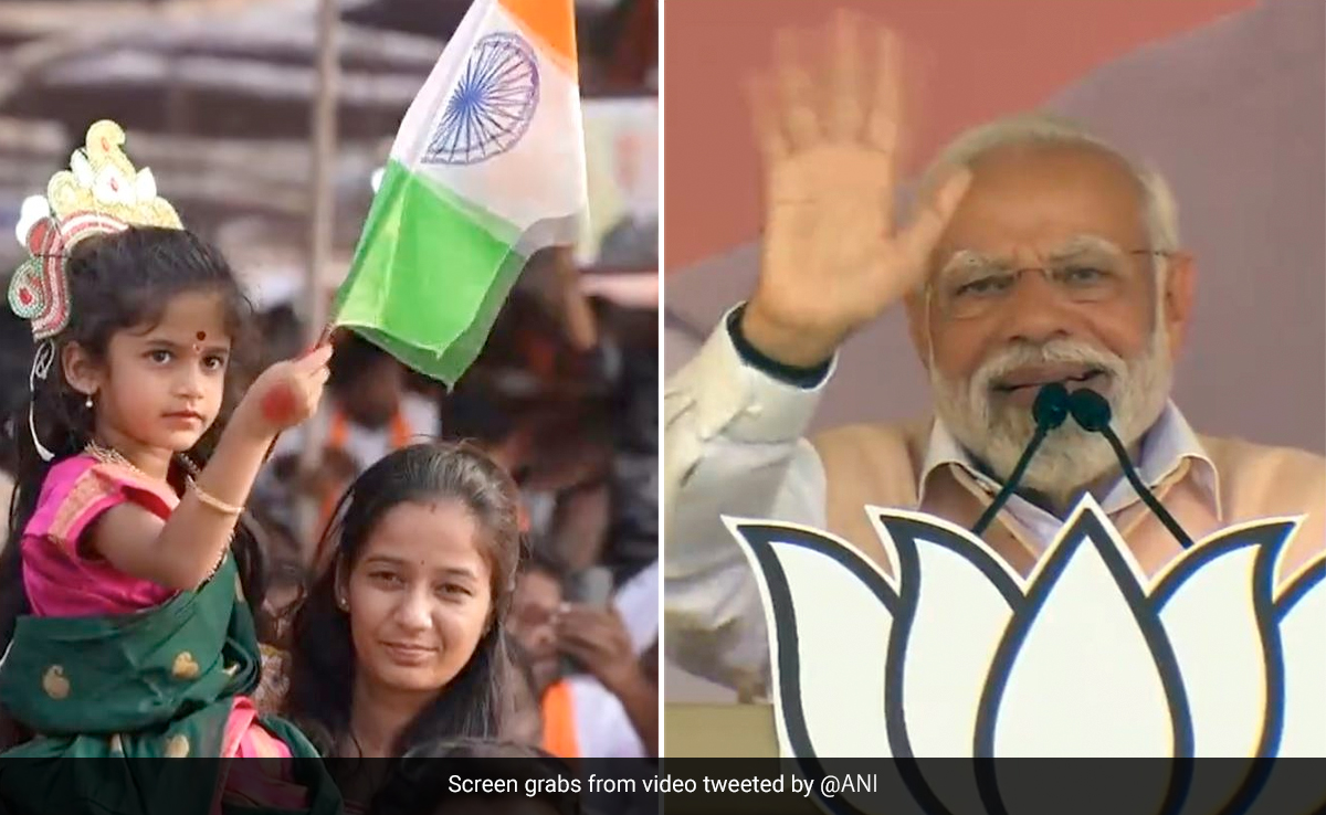 "<i>Shabash Beti</i>": PM To Girl Dressed As 'Bharat <i>Mata</i>' At Telangana Rally