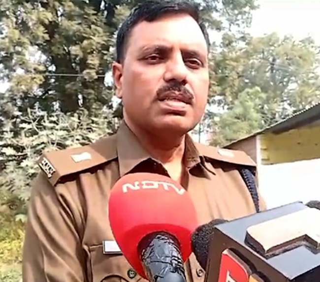ग्वालियर में भोपाल पुलिस ड्राइवर की हत्या, हिरासत में लिए गए&nbsp;पिता और भाई, मौत की वजह "नशे का आदी और शादी"