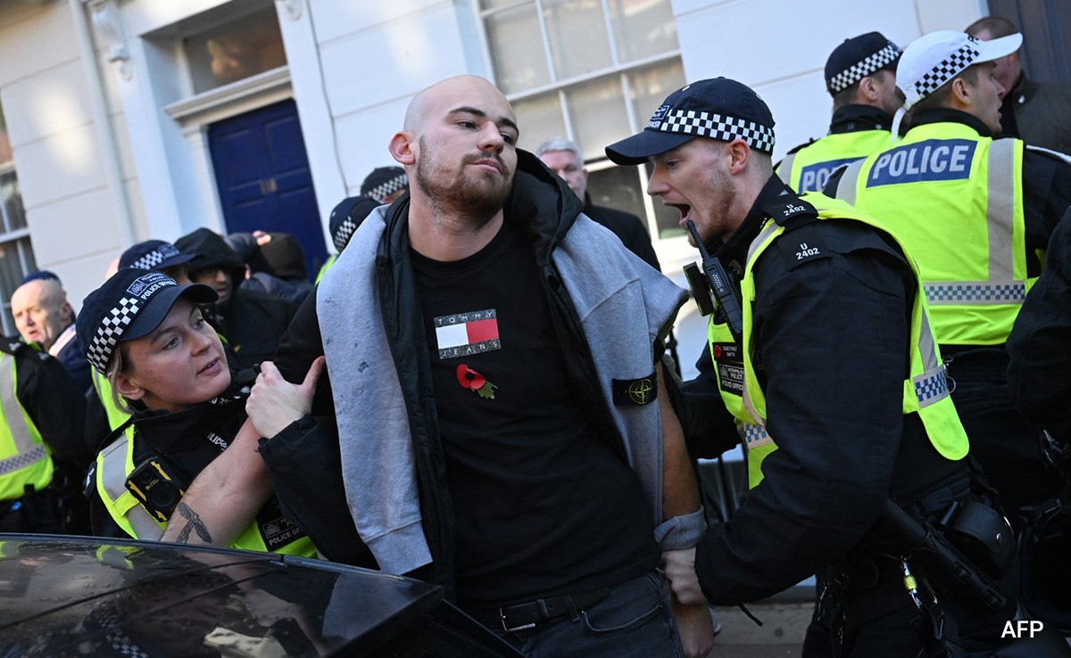 Clash Between Cops, Counter Protesters In London At Mega Pro-Palestine Rally