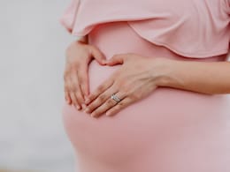 प्रदूषण में मौजूद पीएम 2.5 से गर्भवती महिलाओं को हो सकता है नुकसान: शोध प्रदूषण में मौजूद पीएम 2.5 से गर्भवती महिलाओं को हो सकता है नुकसान: शोध